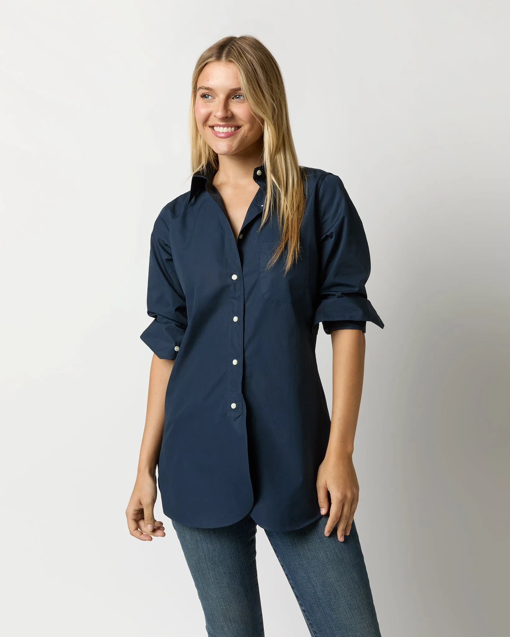 Boyfriend Shirt in Navy Poplin