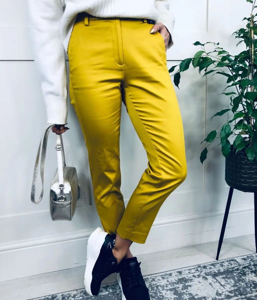 Gold Mia Slim Leg 7/8 Trousers