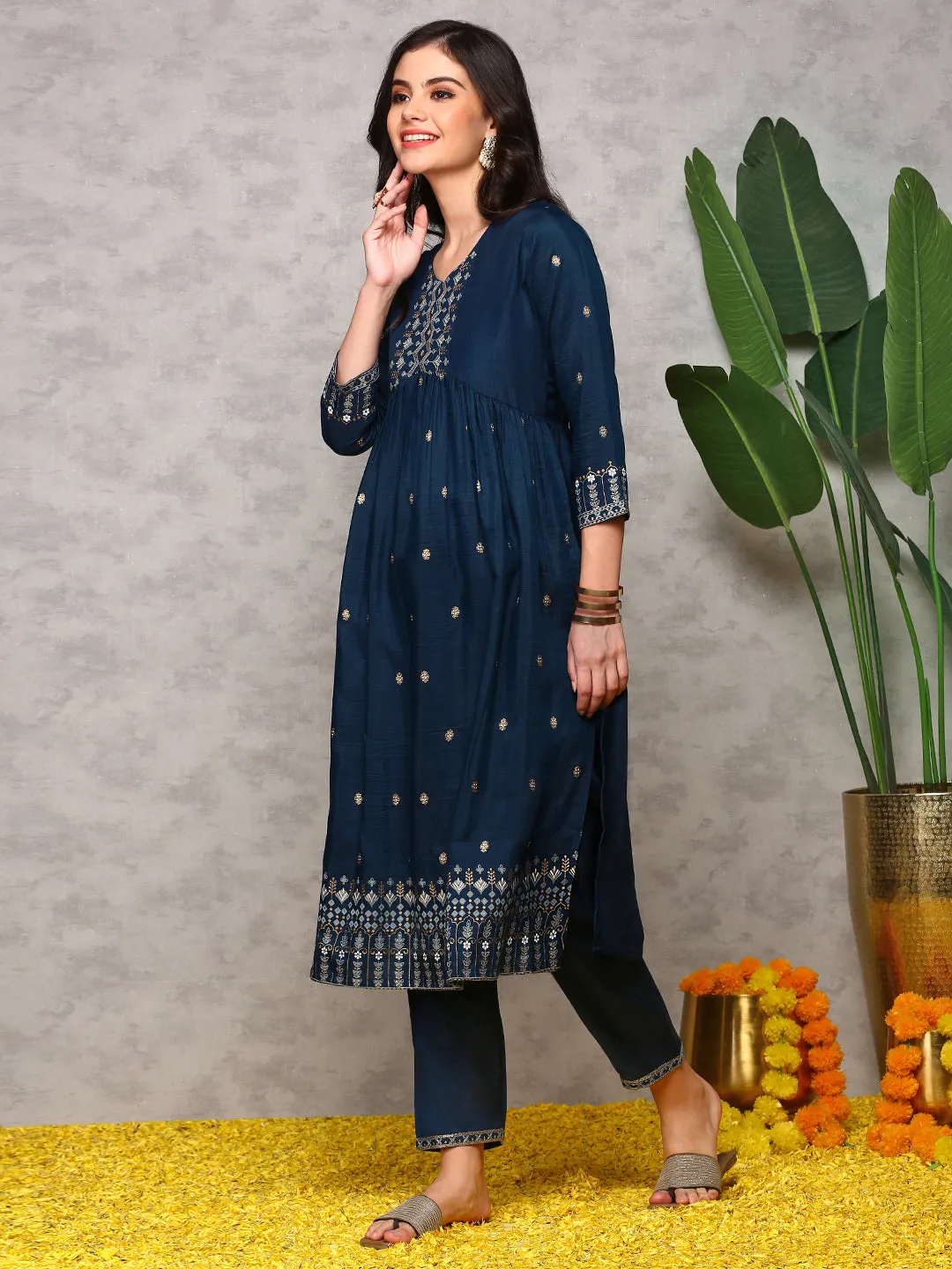 ISHIN Women Ethnic Motifs Embroidered Pleated Kurta with Trousers