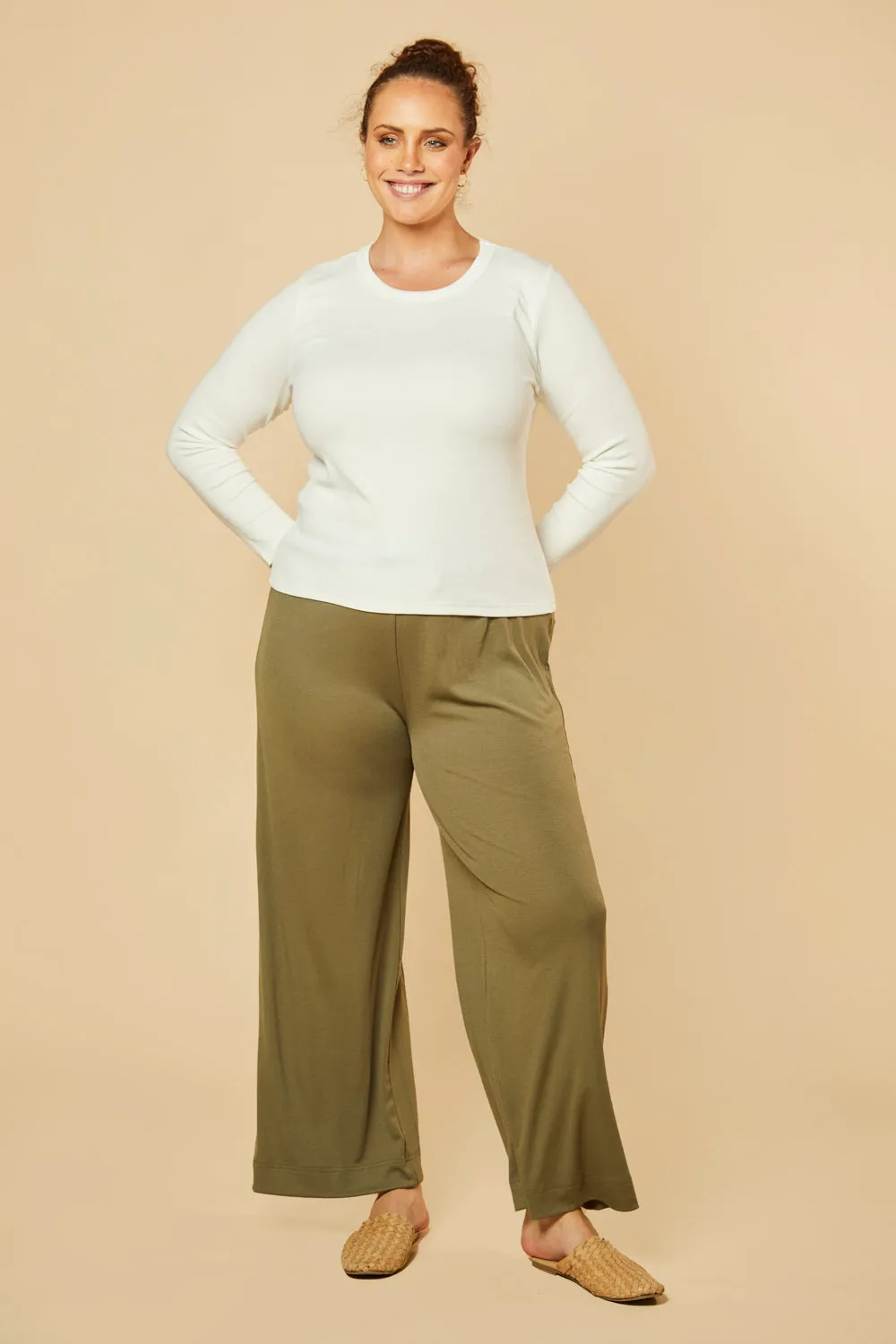 Wide Leg Stretch Pants in Khaki